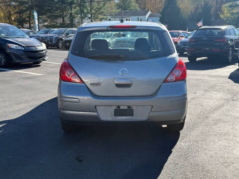 2009 Nissan Versa 1.8 S