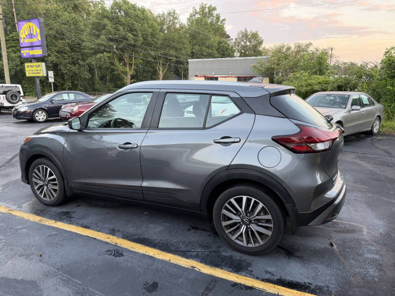 2022 Nissan Kicks SV