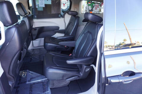 2022 Chrysler Pacifica Touring L