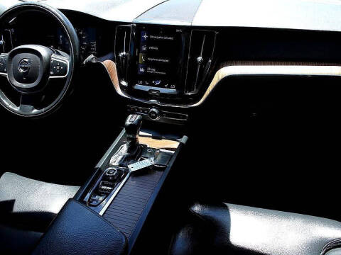 2019 Volvo XC60 T6 Momentum