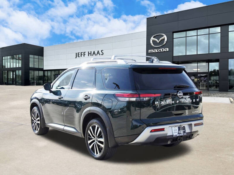 2024 Nissan Pathfinder Platinum