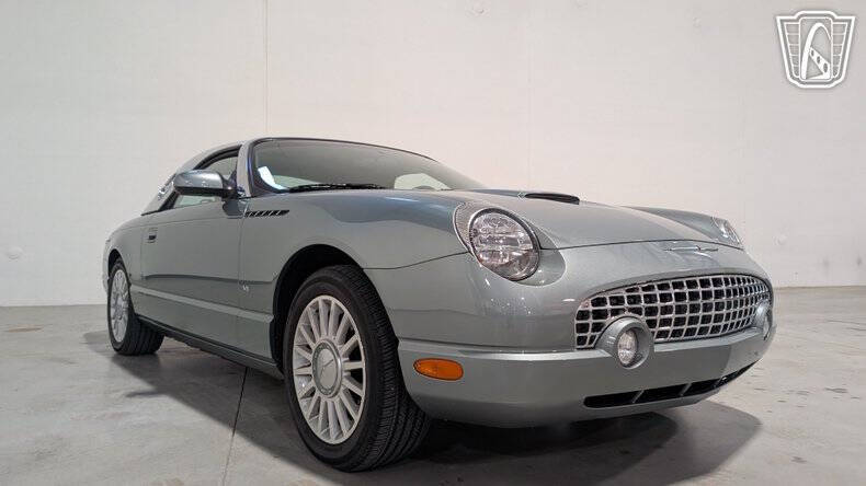 2004 Ford Thunderbird