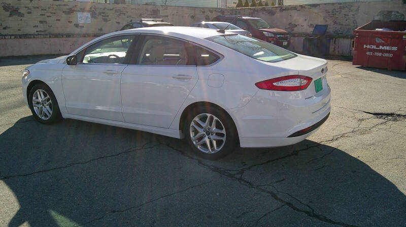 2014 Ford Fusion SE