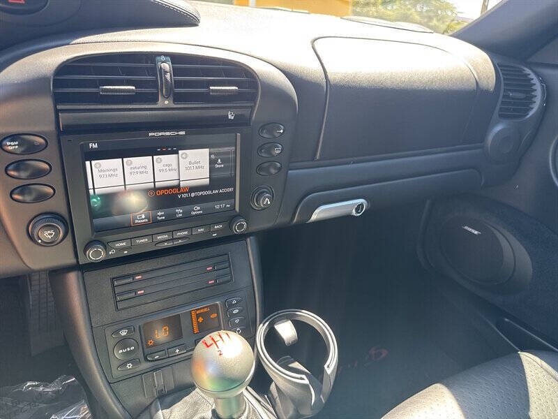 2003 Porsche 911 Carrera 4S