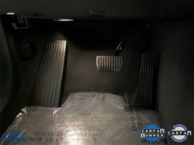 2025 Volvo XC60 B5 Plus Dark Theme