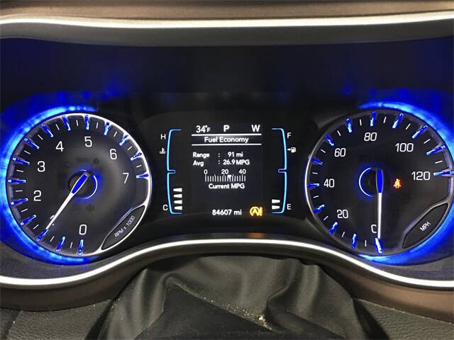 2017 Chrysler Pacifica Touring-L