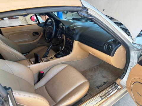 2002 Mazda MX-5 Miata LS