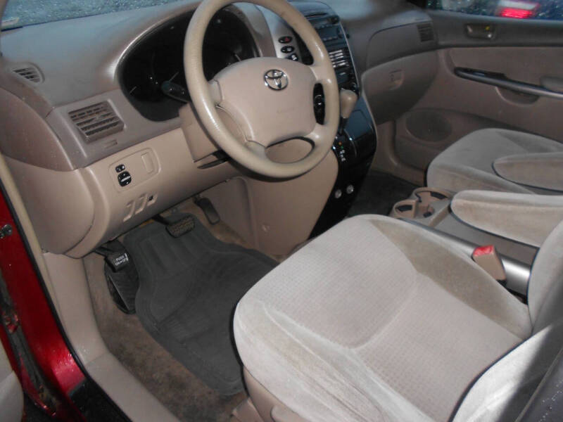 2007 Toyota Sienna CE 8-Passenger