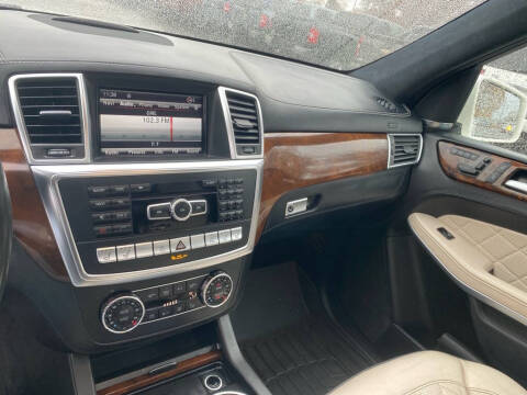 2013 Mercedes-Benz GL-Class GL 550 4MATIC