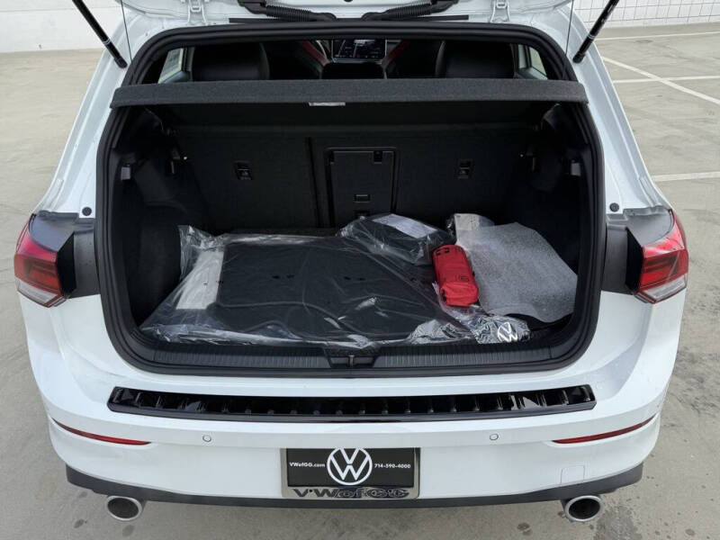 2026 Volkswagen Golf GTI SE