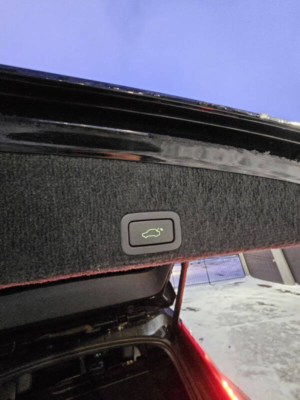 2015 Volvo XC60 T6 R-Design Premier Plus