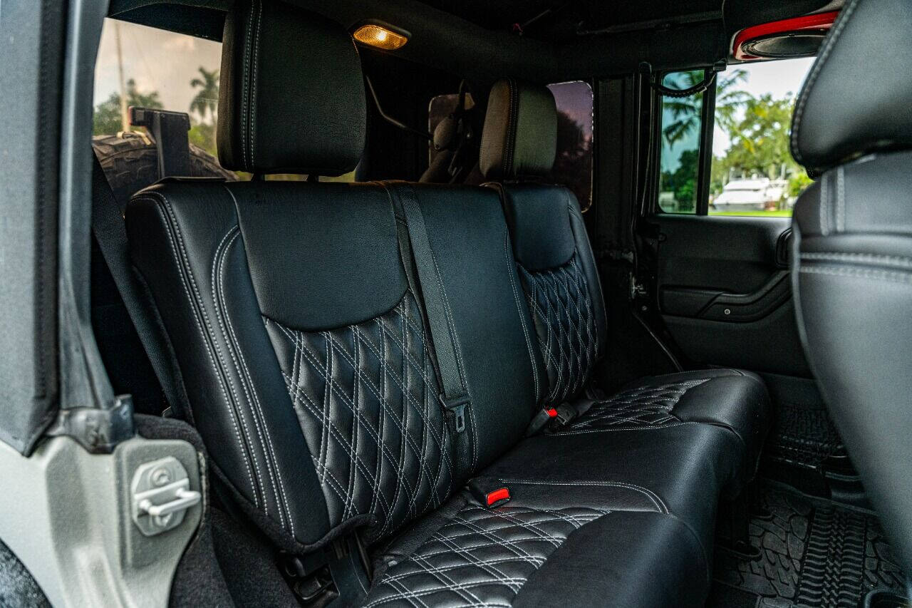2015 JEEP Wrangler SUV / Crossover - $29,999