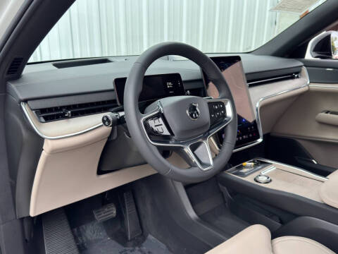 2025 Volvo EX90 Twin Performance Plus 7P