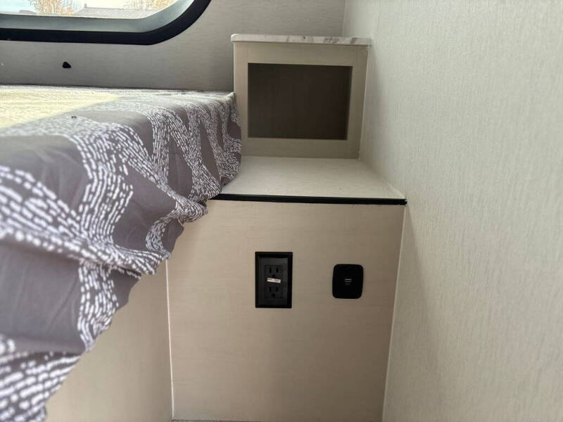 2026 Coachmen RV REMOTE 17R