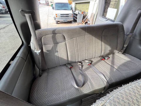 2003 Chevrolet Express 3500 LS