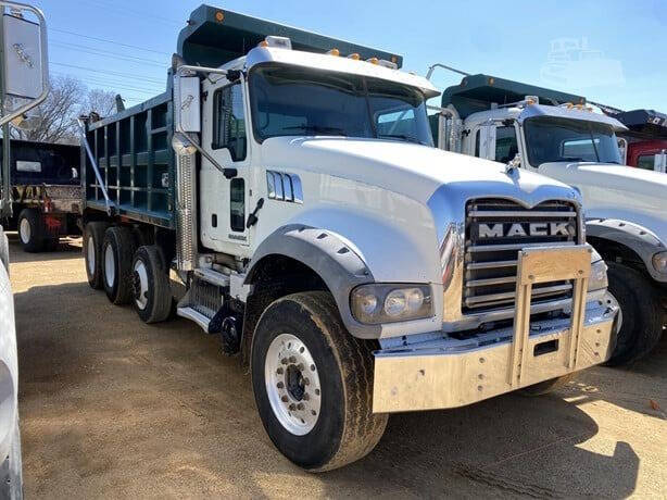 2016 Mack Granite