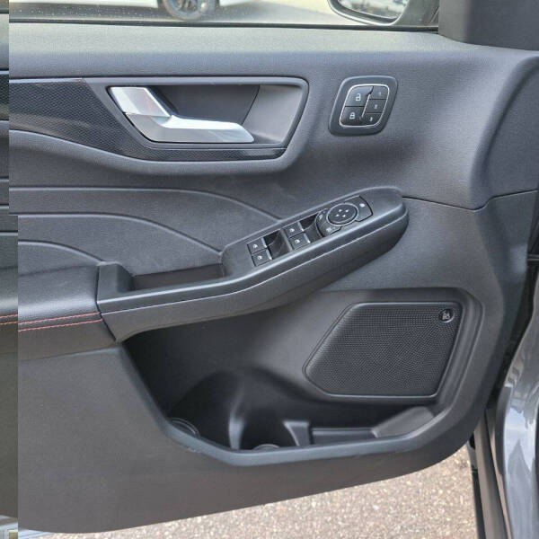 2026 Ford Escape Hybrid ST-Line Select