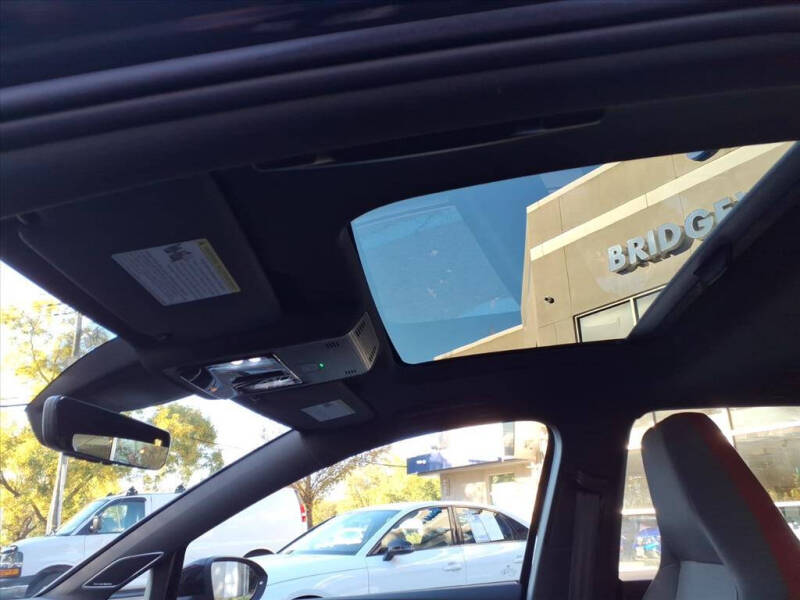 2022 Volkswagen Golf GTI SE