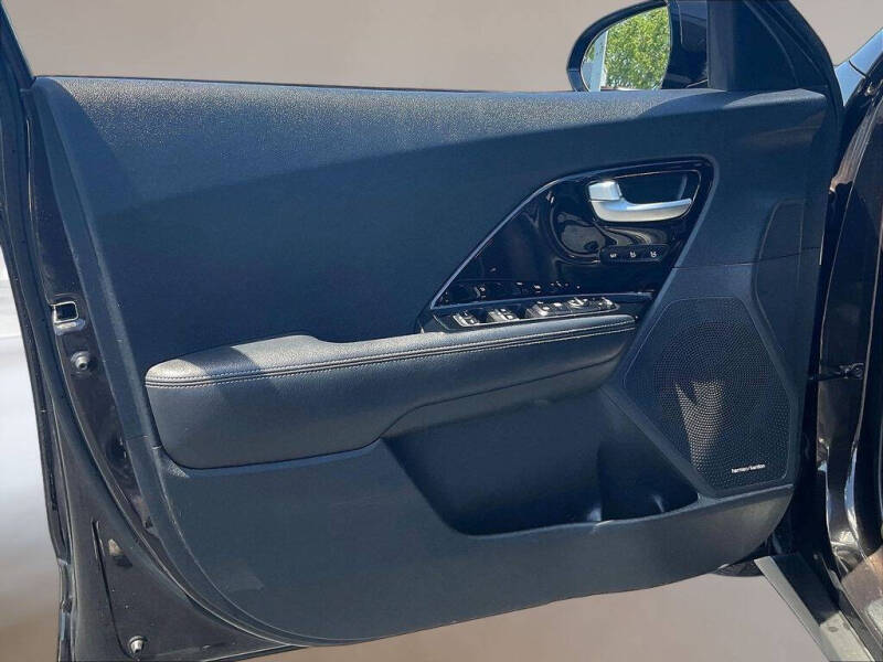2018 Kia Niro Touring - Photo 20