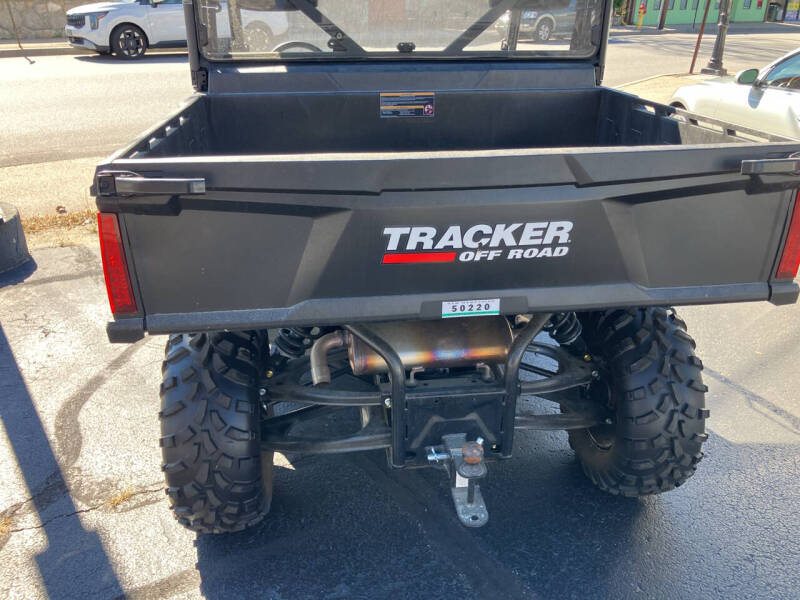 2023 Tracker 800 SX LE EPS