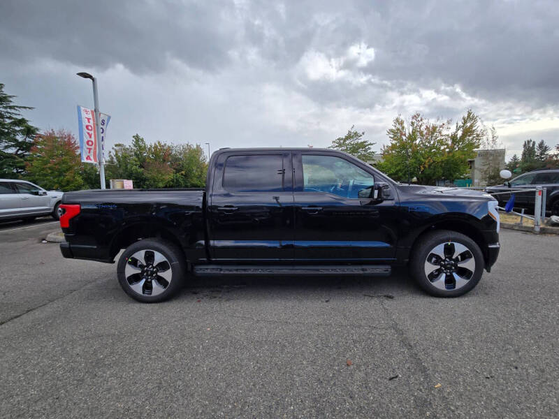 2025 Ford F-150 Lightning Platinum