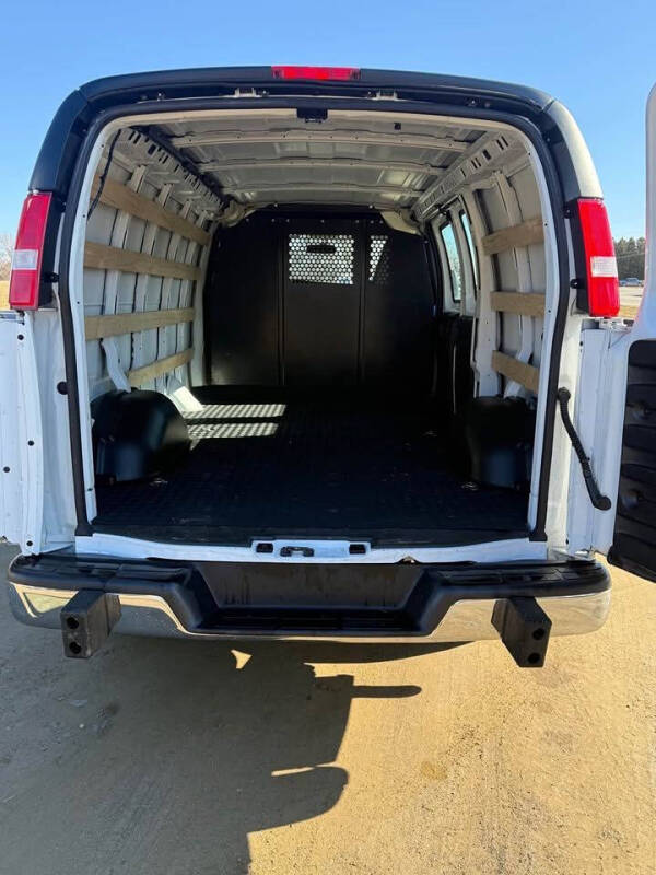 2024 Chevrolet Express 2500