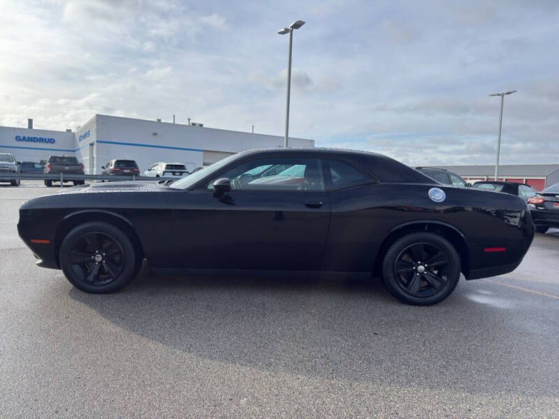 2016 Dodge Challenger SXT