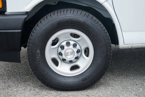 2023 Chevrolet Express 2500