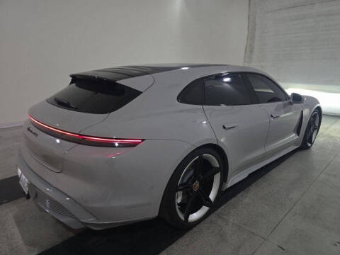 2024 Porsche Taycan GTS Sport Turismo