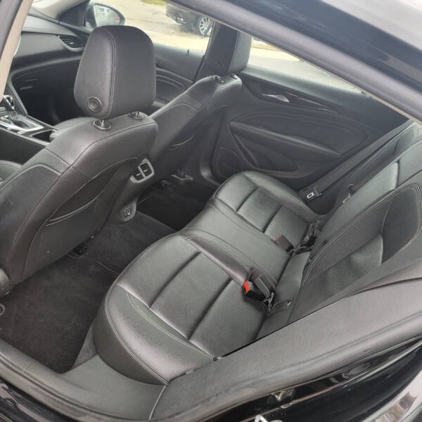 2019 Buick Regal Sportback Essence