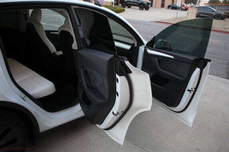 2025 Tesla Model Y Performance