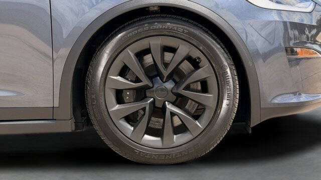 2023 Tesla Model X Standard Range
