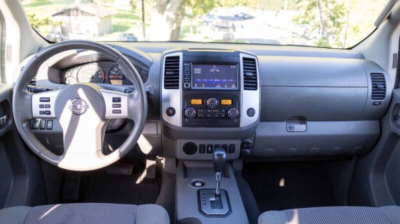 2021 Nissan Frontier SV