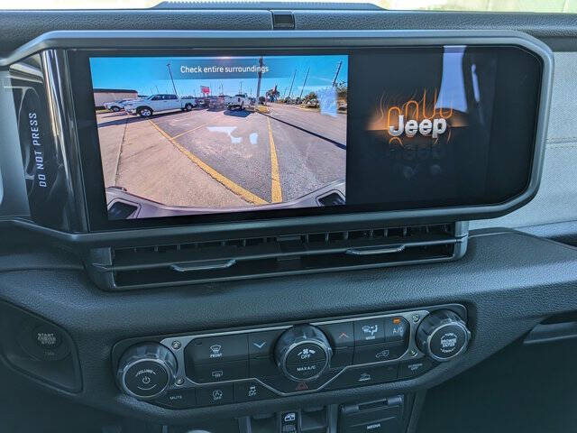 2026 Jeep Gladiator Sport