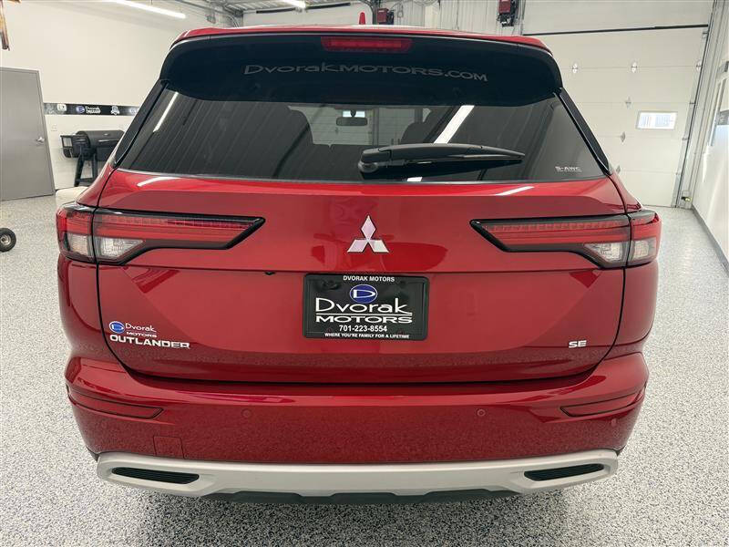 2024 Mitsubishi Outlander SE