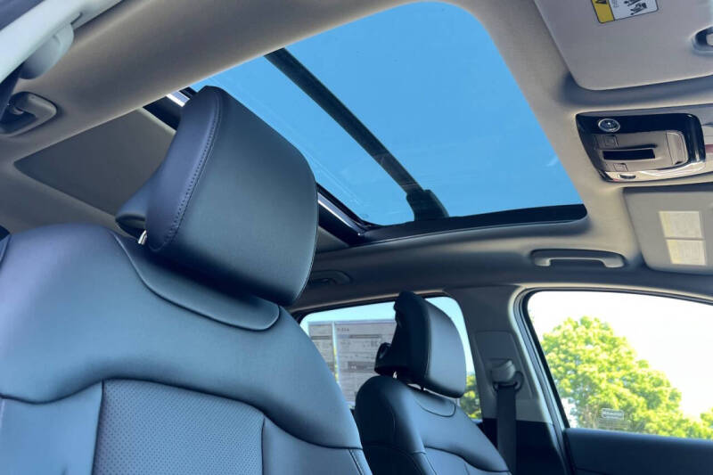 2025 Kia Sportage Hybrid EX