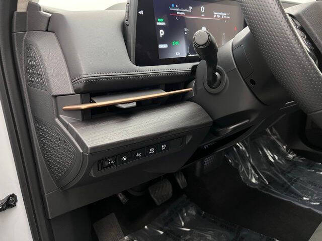 2025 Nissan Ariya Engage