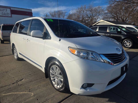 2013 Toyota Sienna XLE 7-Passenger Auto Access Seat