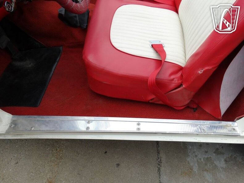 1956 Ford Thunderbird