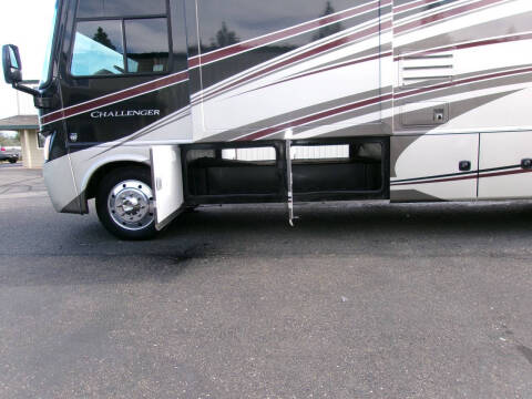 2013 Thor Motor Coach Challenger 37kt