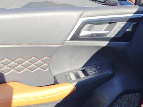 2025 Mitsubishi Outlander PHEV SEL