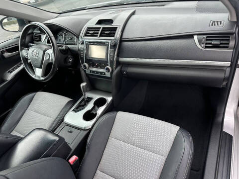 2014 Toyota Camry SE