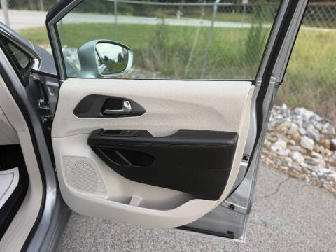 2020 Chrysler Pacifica Touring L