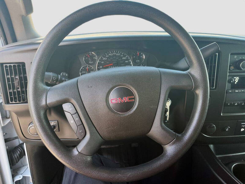2022 GMC Savana 2500