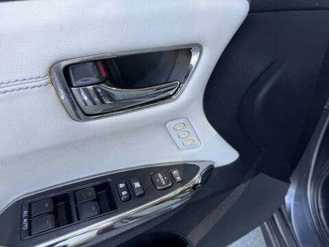 2013 Toyota Avalon Hybrid