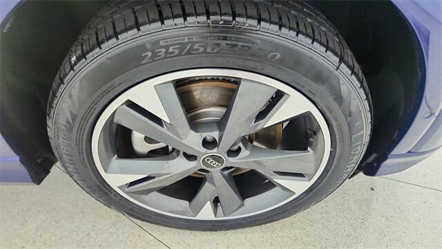 2024 Audi Q4 e-tron quattro Premium Plus 50