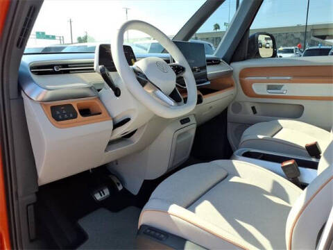 2025 Volkswagen ID. Buzz Pro S Plus 4Motion