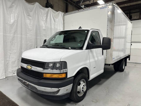 2022 Chevrolet Express 3500
