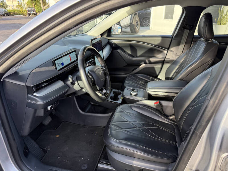 2021 Ford Mustang Mach-E Select