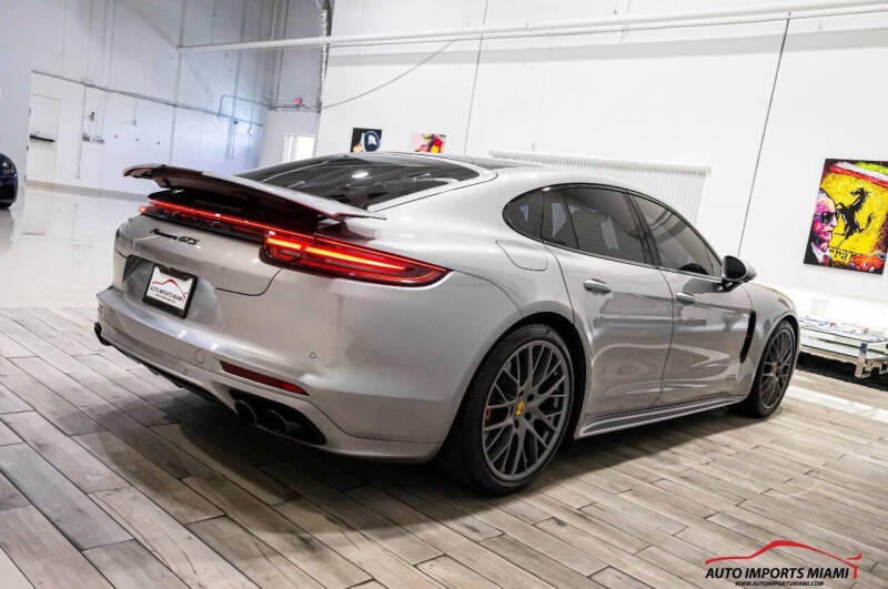 2019 Porsche Panamera GTS
